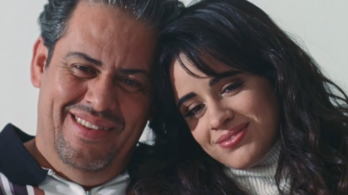 eicsttpd's tweet photo. así terminé después de ver el vídeo, es tan emocionante y hermoso, tienen una relación tan linda, todo lo que tuvieron que pasar y la fuerza de cada uno es admirable, me encanta 🥺🖤 @Camila_Cabello @alejandrocabe12 @CamilaAccess #MyFirstMan #FirstManVideo #FirstManProject https://t.co/QqQ3B9vF1M