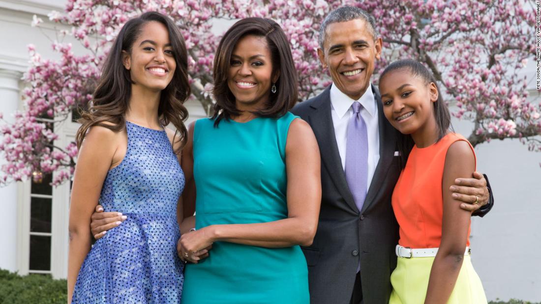 CNNPolitics's tweet image. Michelle Obama posts a sweet tribute to her husband for Father's Day cnn.it/2V6oc7k