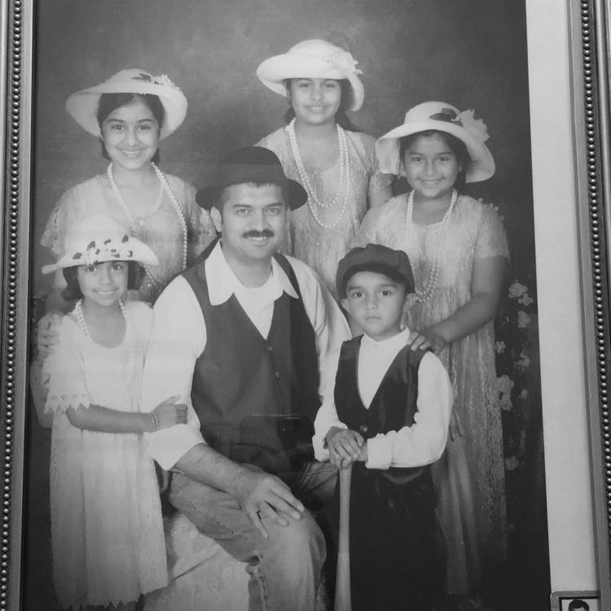 amanahnkhan's tweet photo. I love my daddy, my superhero ♥️ #HappyFathersDay https://t.co/DUpDzZngnX