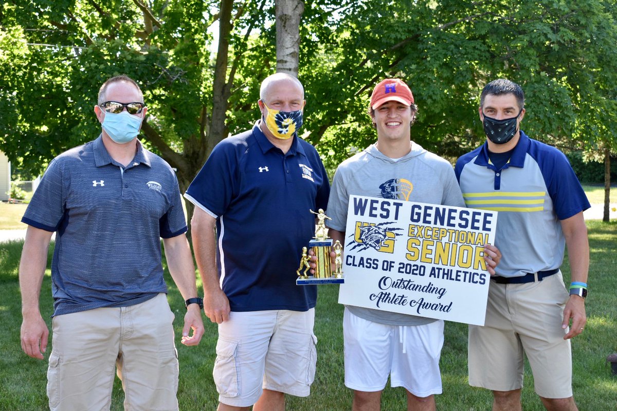 Congratulations to Anthony Dattellas on winning the Outstanding Athlete Award. Anthony excelled in football, basketball, and lacrosse. Good luck next year playing lacrosse at Hobart!💙💛🥍