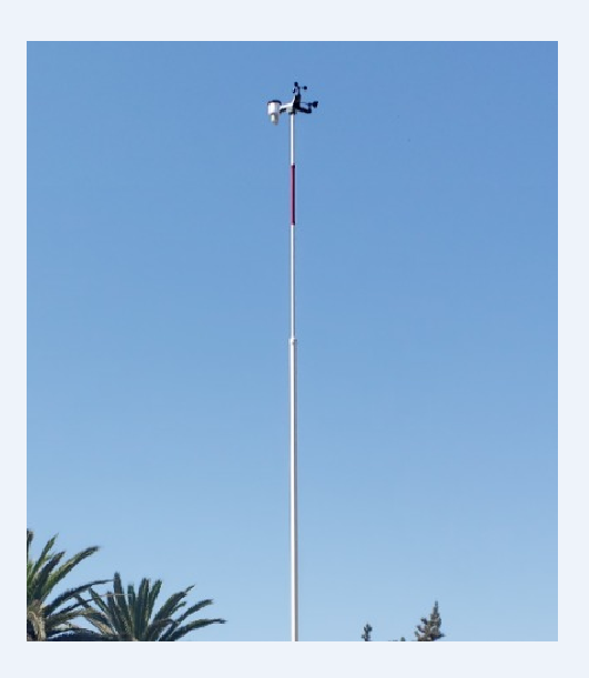 meteoconcon's tweet photo. En pleno centro de #CONCÓN ANTIGUO, se encuentra la Estación Meteorológica Automática #MeteoConcon  
perteneciente a la Red de Aficionados y Profesionales de la Meteorología más grande del País @RedMeteoA Visita la Red de Estaciones a lo largo del País en https://t.co/yGVg3GOsA4 https://t.co/JDLUrrrtJz