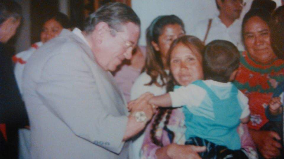 Lidice_rg's tweet photo. Recordarte x el día dl padre, sin duda; te amo; pero recordarte por tu lucha, x tu visión, tus ideales, se hace urgente y más necesario que nunca. Nos haces mucha falta; la Fundación #GilbertoRincónGallardo vive y tú en ella; tu legado continúa #SoyConapred #Igualdad #Inclusión https://t.co/X4lyTXKxgn