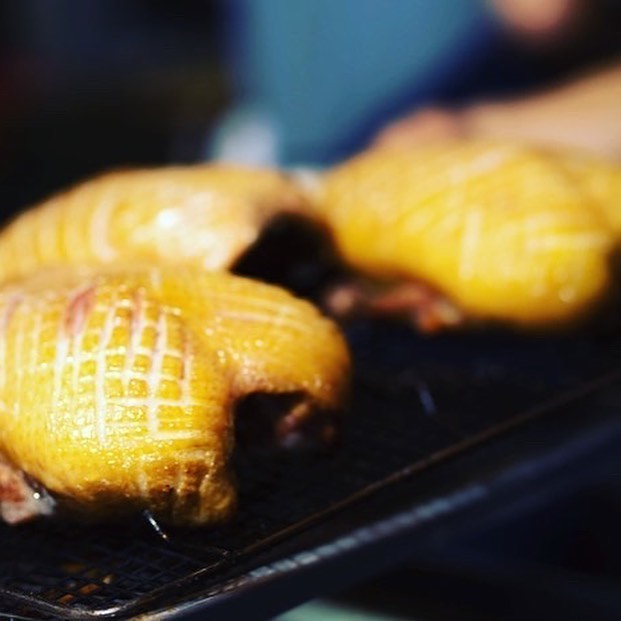 As the guidelines for restaurants continue to evolve, we have decided to take a break from takeout in order to plan a program that will work for take out and delivery, along with our outdoor seating and eventually our…

📸 instagram.com/p/CBtzHzWDjM9/ via tweet.photo