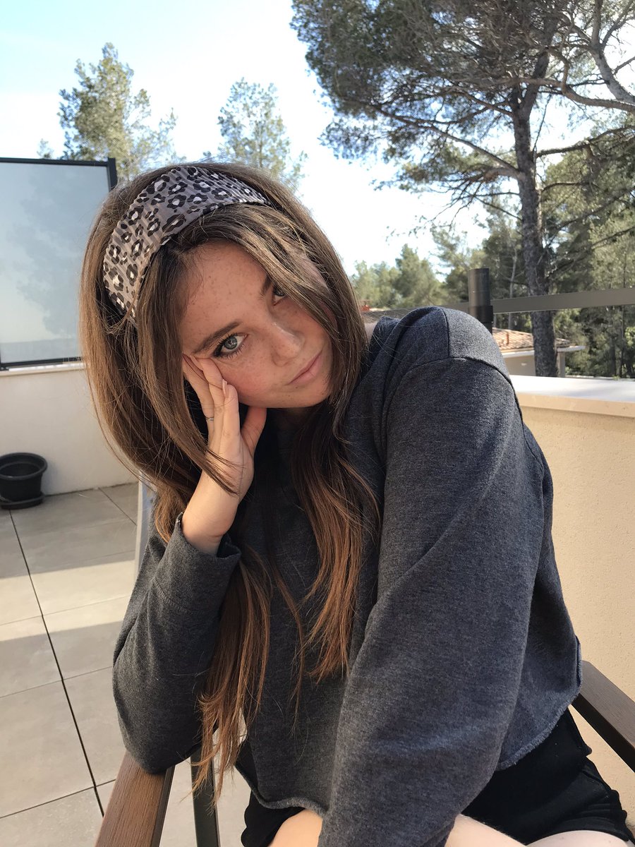EmmaCerny's tweet photo. positive spirit, positive life 🤟🏼 https://t.co/T3vrX4YIpz