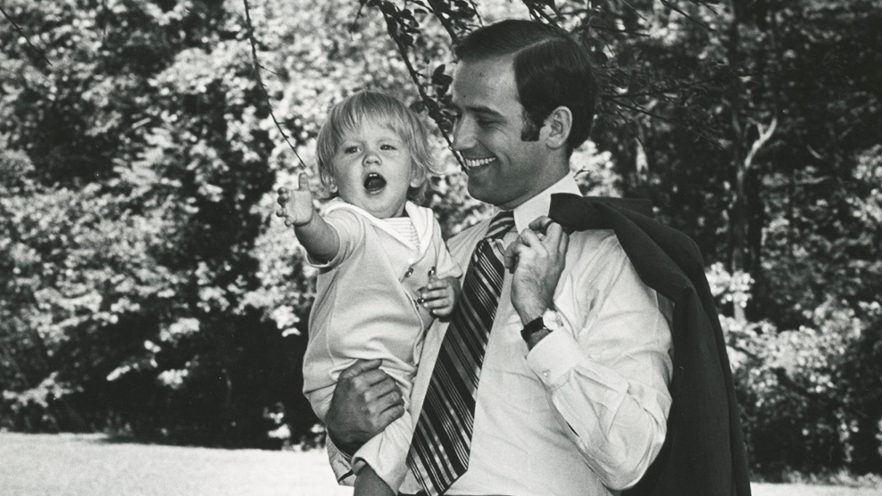 Joe Biden On Twitter My Dad Instilled A Lot In Me But Perhaps Most Important Is The Belief That There S No Higher Calling Than To Be A Good Parent Happy Father S Day