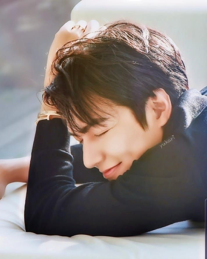 ms_evergreennn's tweet photo. Happy Birthday Lee Min Ho, our king, legend, and everyone's first love in kdrama world😍 https://t.co/qJupDKZIZ3
