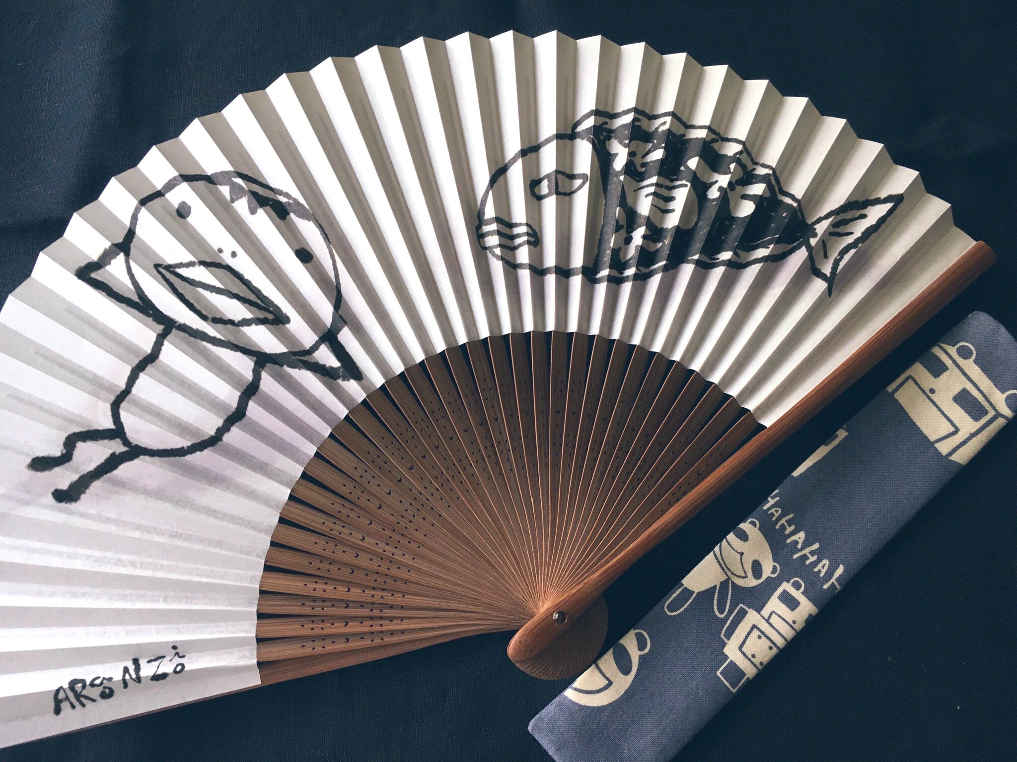 تويتر でびかる على تويتر 扇子袋作成 アランジアロンゾさんのハギレ パンダくんとメガパンダから カッパくんとうおくんが出ても良いよね 扇子も少し出ます Ha Ha Ha Ha アランジアロンゾ 扇子袋 カッパくん うおくん パンダくん メガパンダ