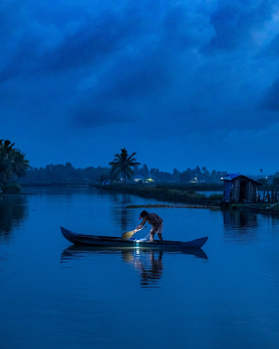 AsimsGallery's tweet photo. Scenic view of beautiful village from Kerala during morning blue hour - Kadamakudy, Kerala 🇮🇳 
#travelphotography #kerala #india #photography #lazyshutters #keralatourism🌴 #keralatourism #photographer #kochi #keralavibes #fujifilmme #kadamakkudy https://t.co/8PZPRgOdZ1