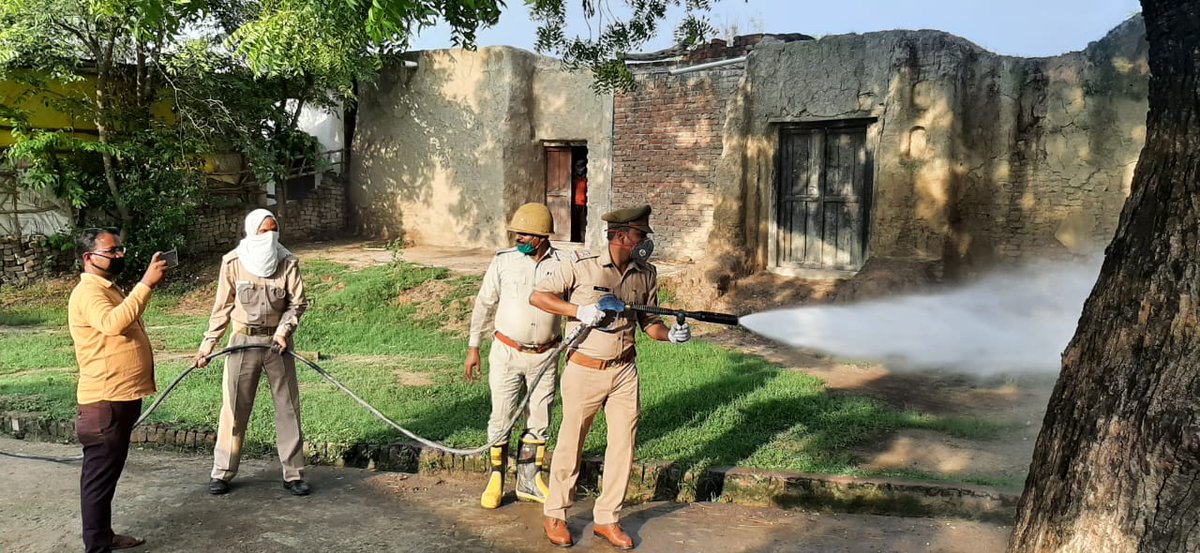 PranshuAvasthi's tweet photo. Sanatization at Sandana
Dated : 21 June 2020
#Team2486
#FireStationSidhauli
@Uppolice
@sitapurpolice
@DmSitapur
@digrangelkw
@Igrangelucknow
@KumarYoursk10
@FssoAshishVerma
@KARANYA49968330
@policeimagerfms
#CoronaWorriors https://t.co/0VRZLJnJg3