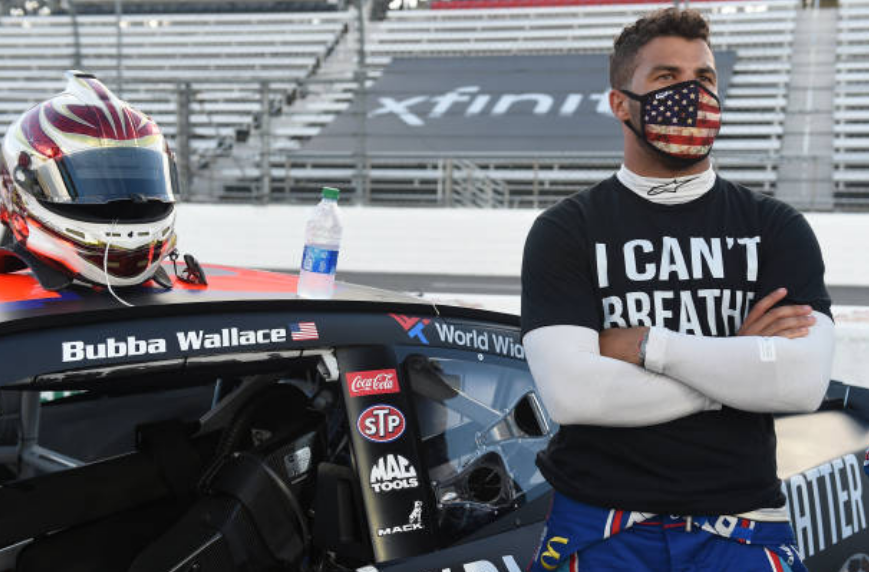NrReference's tweet photo. Noose is found in Bubba Wallace's garage and NASCAR is investigating.

https://t.co/amaoJU6njw

#nascarfoxsports https://t.co/AAuZZ3INjN