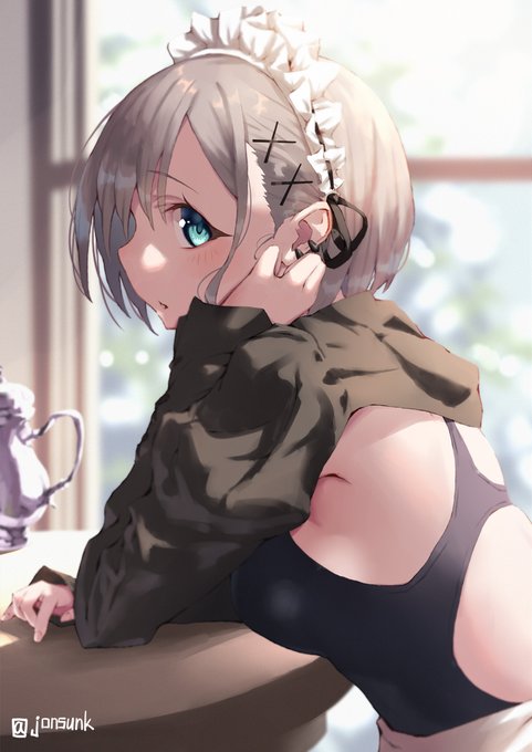 メイド休憩中… 