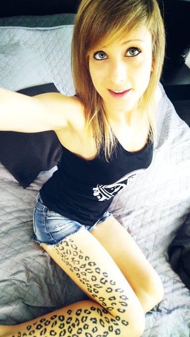 Habt einen sch&ouml;nen Start in die Woche 😘 N&auml;chste Webcam: Mittwoch ab ca 19 Uhr  Have a nice start in your<a href="/tag/piercing"class="tags"><span>#piercing</span></a><a href="/tag/webcam"class="tags"><span>#webcam</span></a><a href="/tag/camgirl"class="tags"><span>#camgirl</span></a><a href="/tag/livechat"class="tags"><span>#livechat</span></a><a href="/tag/girlwithtattoos"class="tags"><span>#girlwithtattoos</span></a>