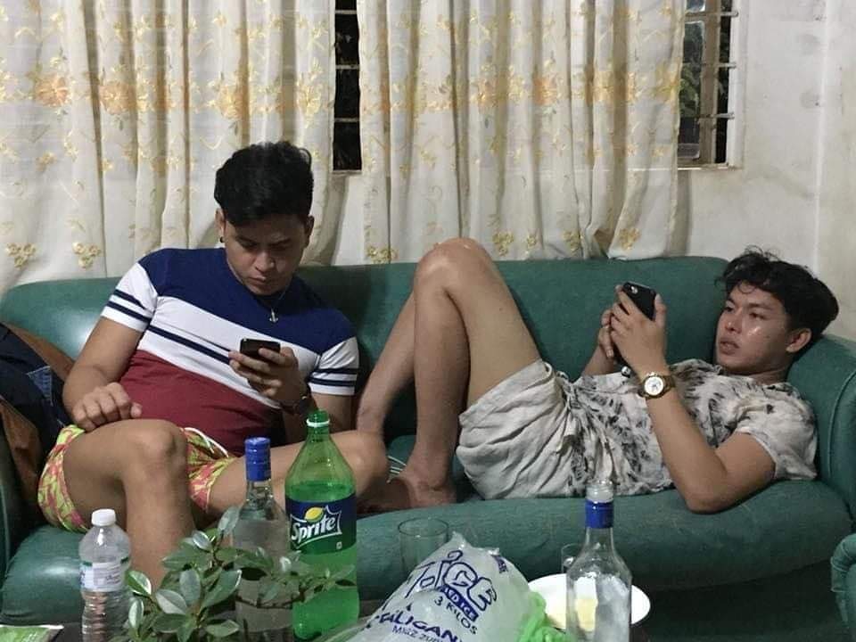 GlesperSquad's tweet photo. You can go wherever you want. But in the end, you'll always come back to those who are really meant for you. β€οΈ Ayieeee ππ
Atlast, nagkita na sila ulit sa Bohol! ππ
What a beautiful scenery! Isn't it? π
@jasperamorin Glester Capuno
#Reunited #GlesPer #TogetherAtHome https://t.co/4zL0blX2Rh