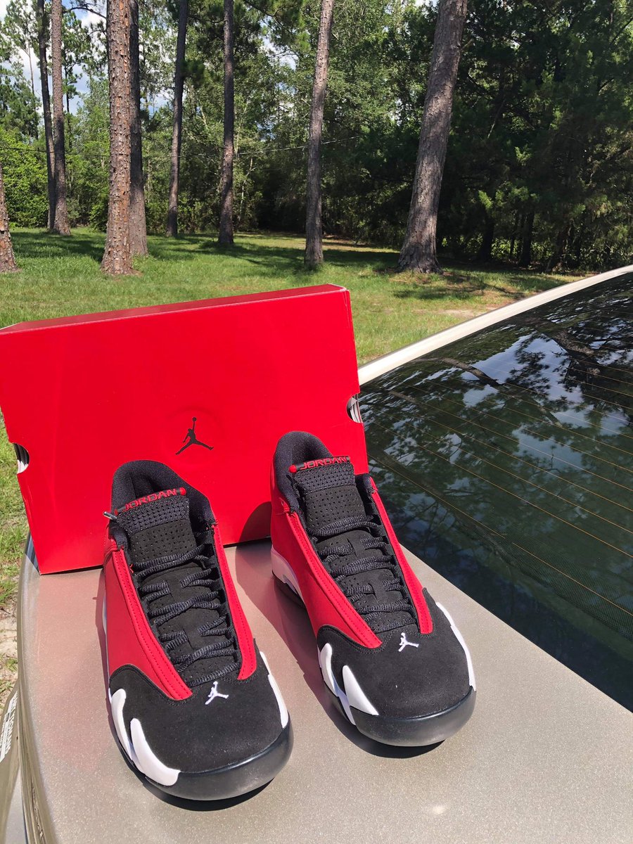 TheSoleSource1's tweet photo. Just a lil sneak peek at the Gym Red 14s! S/O to the big plug! #PlugPlug 💯🔥💪🏿✊🏿📈📈📈 #nike #jordan #jordans #retro #retros #airjordan #retail #shoes #shoesaddict #shoegame #shoeslover #kicks #kicksforsale #sneakers #sneakersaddict #sneakersforsale #sneakerhead #kotd https://t.co/vM5alvhEhY