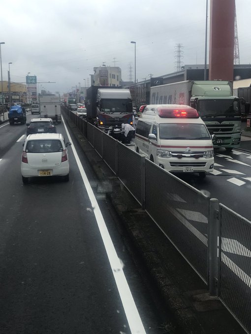 事故 国道16号 横浜方面の相模原市南区古淵で事故 バイクとトラックが衝突 現地の画像や動画まとめ まとめダネ 事故 国道16号 横浜方面の相模原市南区古淵で事故 バイクとトラックが衝突 現地の画像や動画まとめ まとめダネ