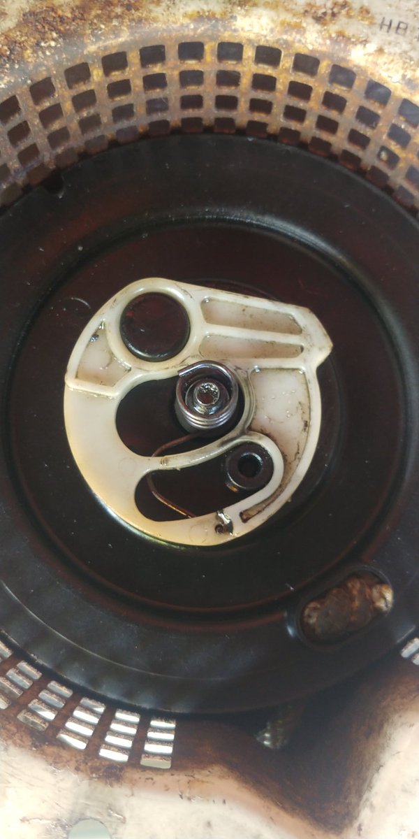 リコイルスターター