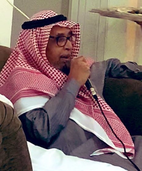 sameerjsiht's tweet photo. الأستاذ بخيت صالح الجارالله من أبناء العلا عمل معلما ثم مشرفا ثم مفتشا إداريا بعرعر  ثم انتقل إلى ينبع مديراً للشؤون الإدارية  تقاعد وانتقل إلى المدينة كاتب ومحرر بجريدة الجزيرة علَمٌ وتربويٌ تقاعد مديراً لتعليم الرس ذو حس إعلامي قدمَ حفل الملك سعود بعرعر #لمسة_وفاء_لأبناء_العُلا https://t.co/mb7GOYgGlx
