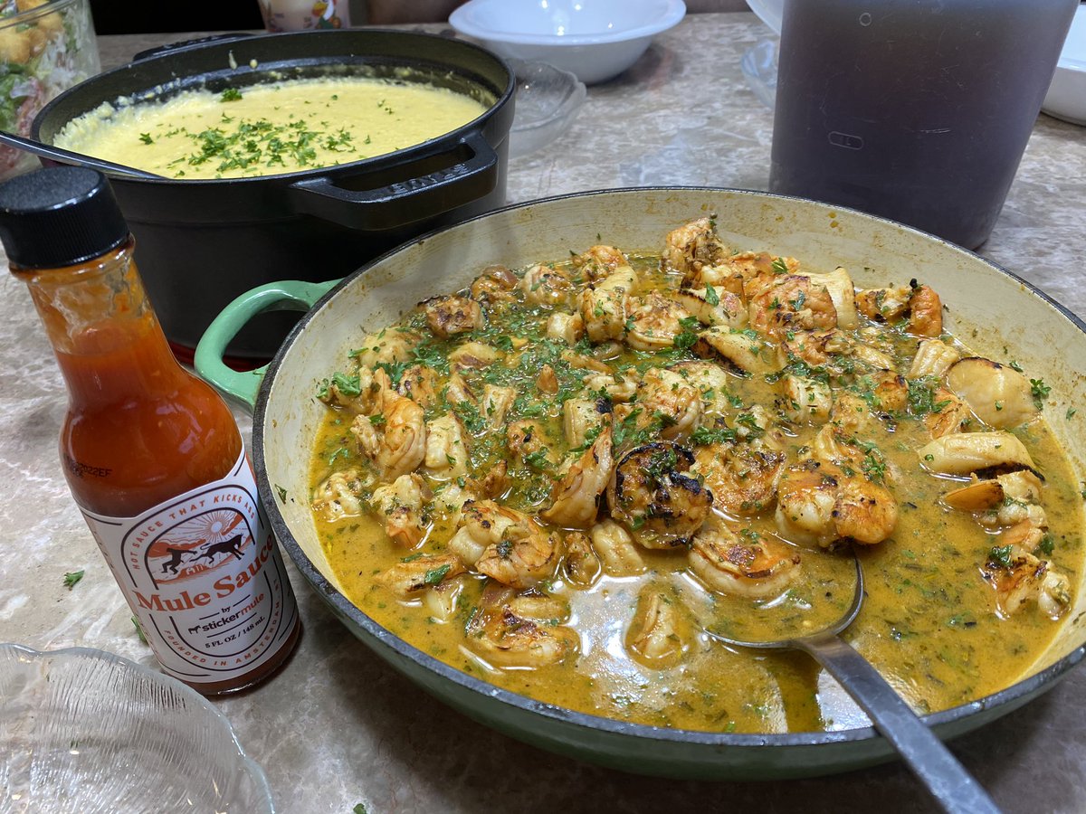 marcoleary's tweet image. Diinner compliments of #StickerMule  #YoderYS640 Smoked Seafood and Cheesey Grits! Yum!