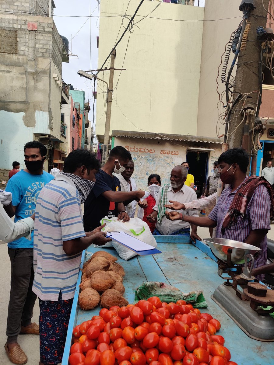 manjunath_rbg's tweet image. Visited 550+ households of Ambedkar Nagar, #Koramangala &amp;amp; successfully distributed 2540 reusable masks as a part of &quot;Surakshitha Bengaluru&quot; program by @NammaBNP 

@BBMPCOMM 
#COVID #Bengaluru