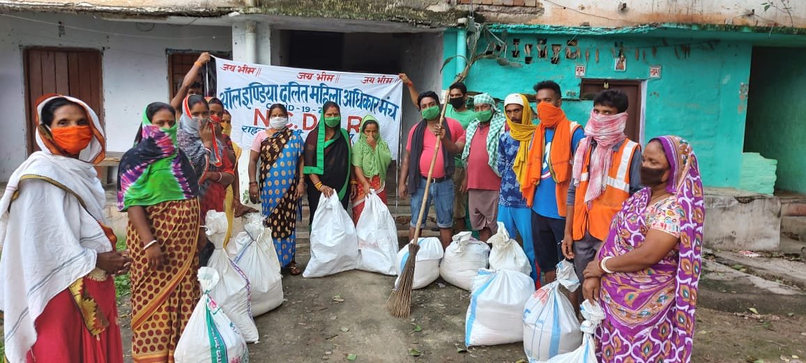 GauriNCDHR's tweet photo. Jai Bhim  good morning is all seen today on 22 -6-2020 in Munger district in view of Kovid-19 among the sanitation workers on behalf of Aidmam NCDHR.  Food items distributed. #dalitwomenrise https://t.co/S7vwIlgdrA