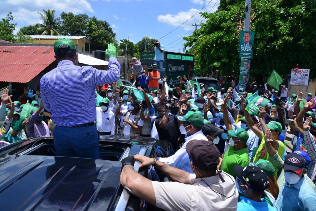 LeonelFernandez's tweet photo. Magnífico recorrido este domingo por la Línea Noroeste, para visitar y juramentar a cientos de compañeros de las provincias Monte Cristi, Dajabón, Santiago Rodríguez y Valverde, que han decidido apoyarnos este 5 de julio.

¡Gracias pueblo por sus manifestaciones de cariño! https://t.co/d8UYeQN5Vx