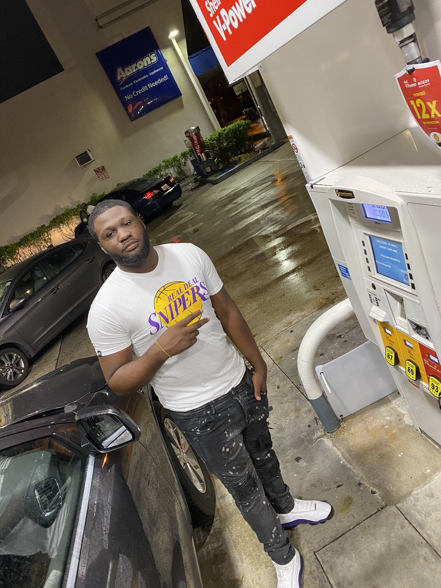 Bigstepper32's tweet photo. I got hunnid on me now I ain’t talking racks 💯 #LLKYWAN #LLANT https://t.co/mxn7cNxRLp