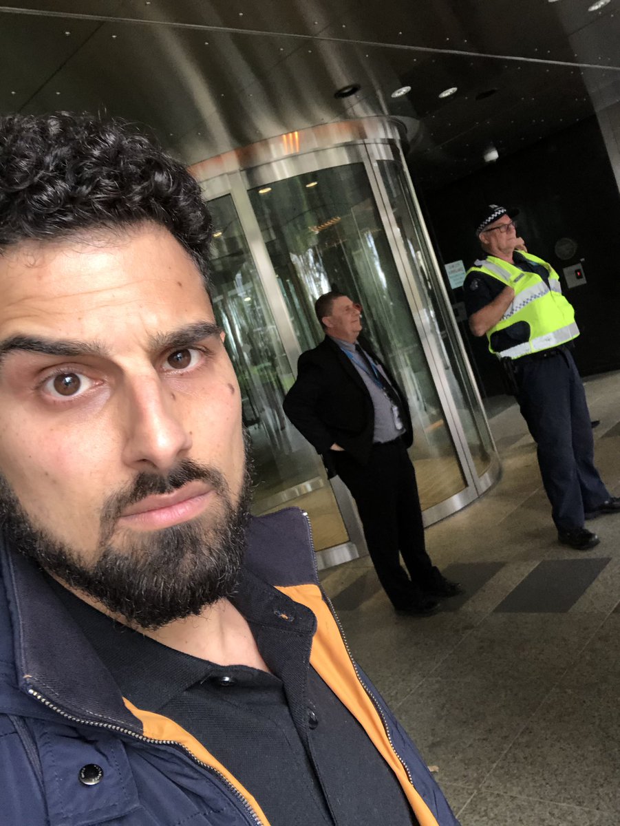 OzraeliAvi's tweet image. #BREAKING: Treasury Place is now in LOCKDOWN because I tried entering to ask Daniel Andrews some basic questions.

He’s not only getting into bed with the CCP.

Now he’s also implementing CCP strategies to avoid facing tough questions.