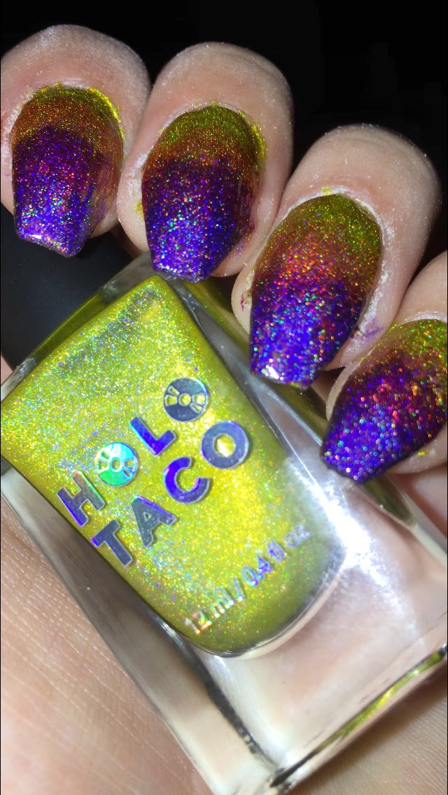 makeupXnail's tweet photo. Ahh!💛🧡❤️💜 Think I found my favorite combo😍🤤 
(Please be gentle - this is my first attempt at sponge gradients😅) 

@nailogical YOU DID THIS🤩 https://t.co/PuKjNbkHx8