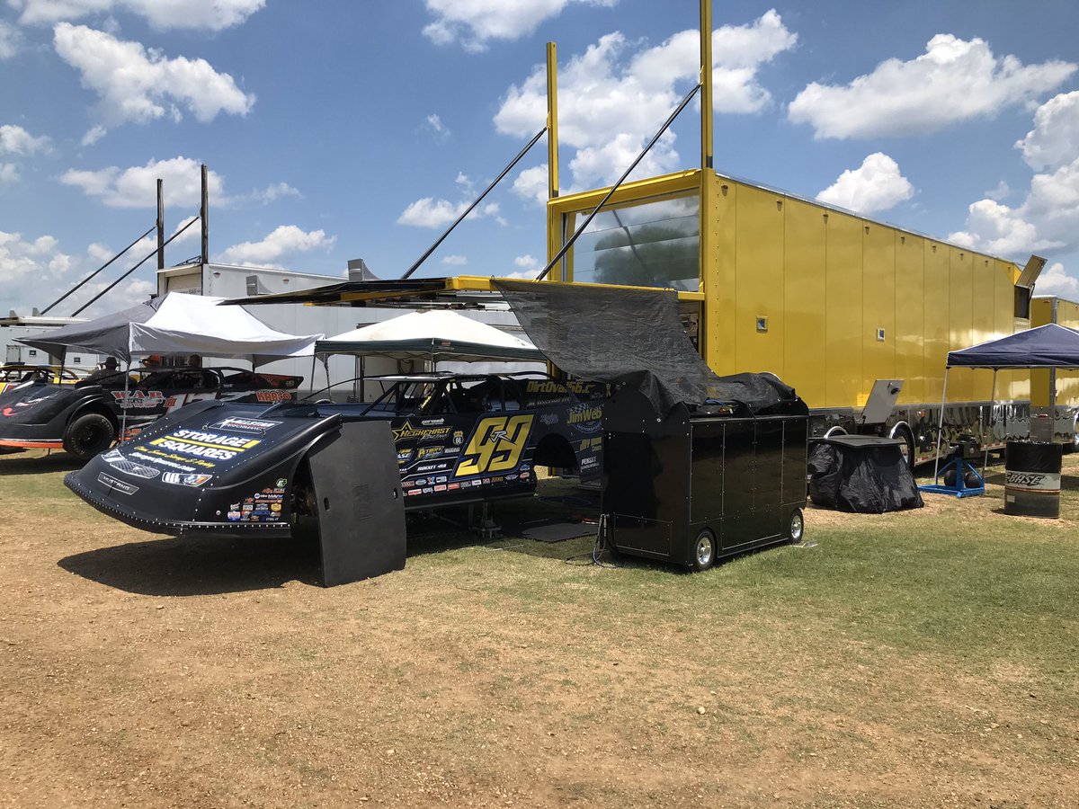 FrankJr99's tweet photo. Badass track, learned, lived and will go to the next one thanks to all the crew and sponsors #summerheatisreal https://t.co/vvC63uHP9I