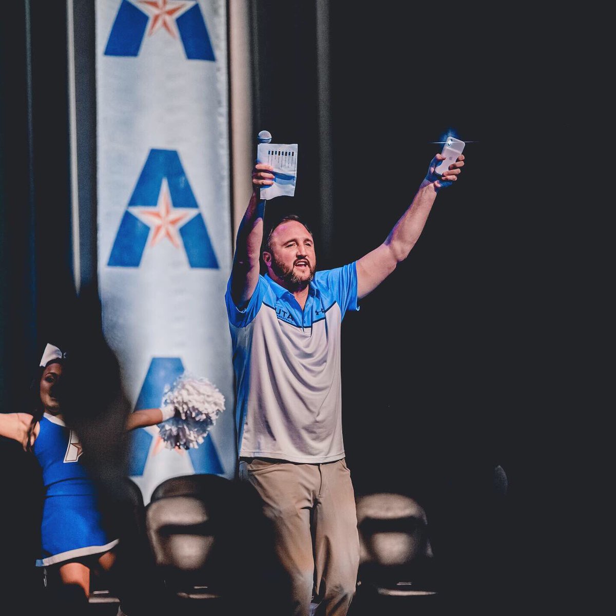 JoshThrower3's tweet photo. After a great talk with Assistaint Coach Johnson, I am Extremely blessed to receive my first D1 offer from UT Arlington! @FriscoMemo_BB @qgibson21 @utarlington @AndrePowe11 https://t.co/d3bxIsg2vU