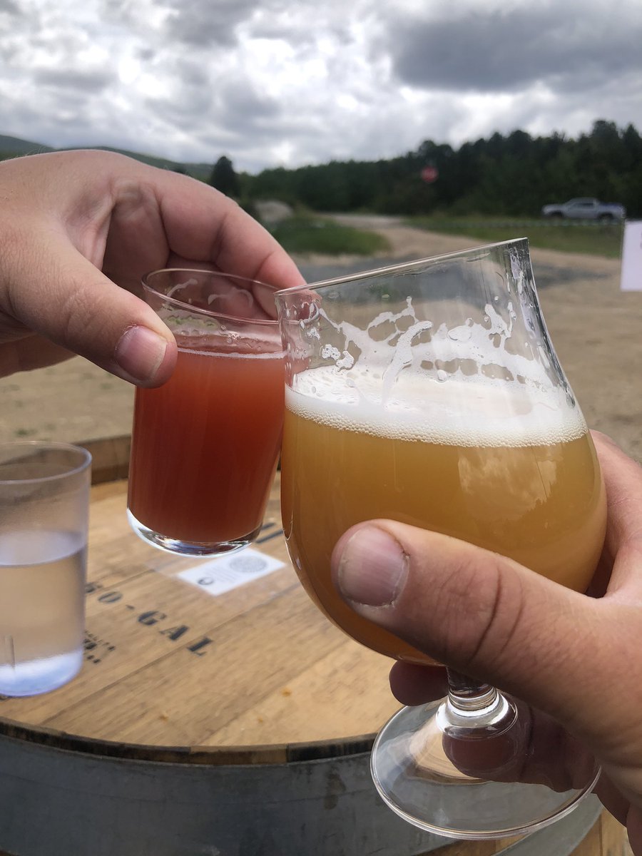 CubbieKK's tweet photo. Killer trip to Nederland today to visit Knotted Root with the wife. Kiddo had to work but was a great Father’s Day all the same! #NEIPAs https://t.co/CXq2HT9Rmx