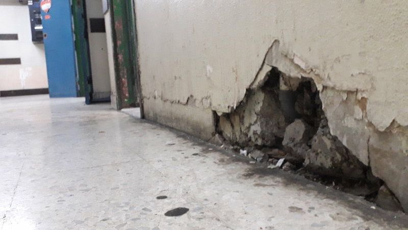 josenavarrosv's tweet photo. “No han construido nada, solo remodelaron lo que ya estaba construido”, dicen. 🤦🏻‍♂️

Lo que dejaron “construido” los sin vergüenzas. 👇🏻 https://t.co/vrP6bzjynX
