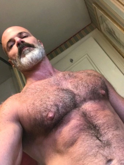 2 pic. June 21 ????  #hairygrizzly #ILoveHairyMen #hairsome #hairychest #hairygay #hairyfan #scruff #beardedhomo