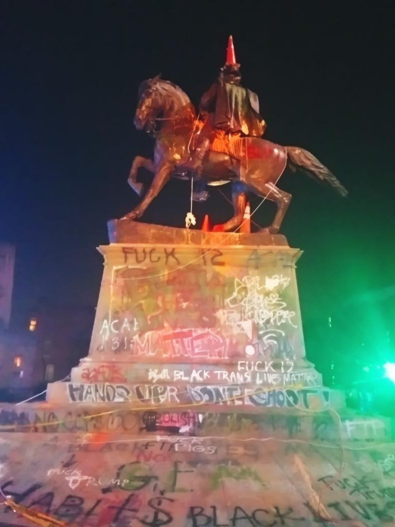 YourGreatCPA's tweet photo. Ropes around the Stuart Monument in #RVA for #Richmond #Richmondprotests. https://t.co/ZjHrkUwxLc