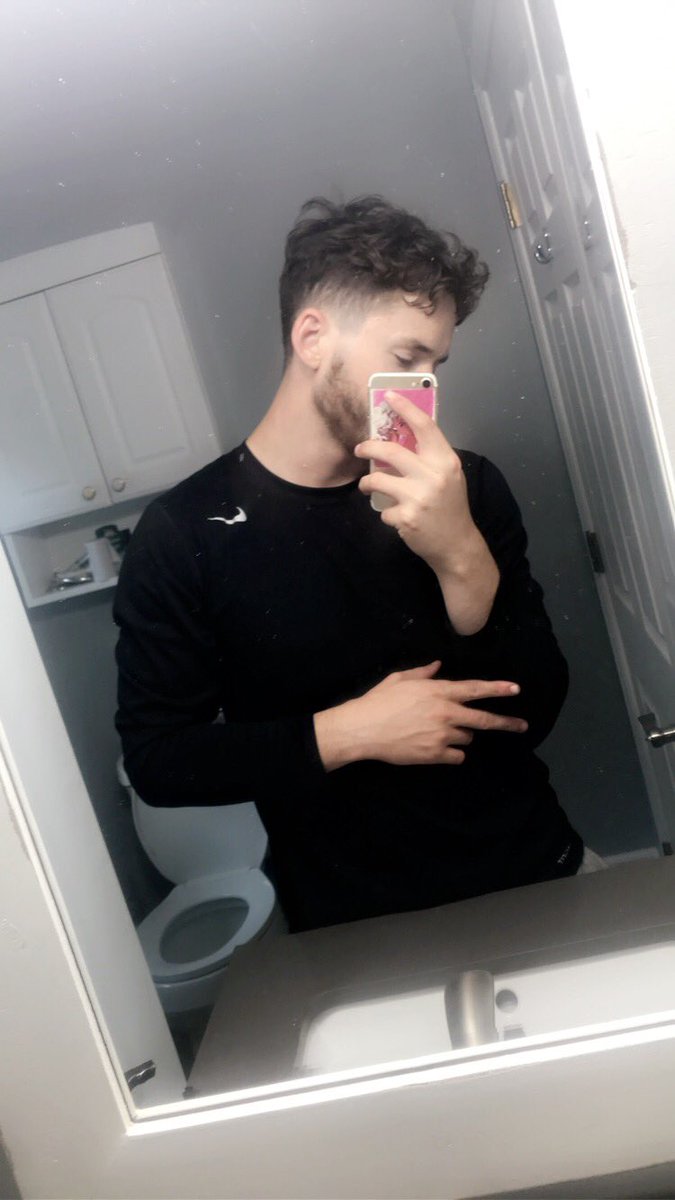 jackgreaney12's tweet photo. @kaylaarsenaultt ✂️✂️ https://t.co/wbSjfNqy6X