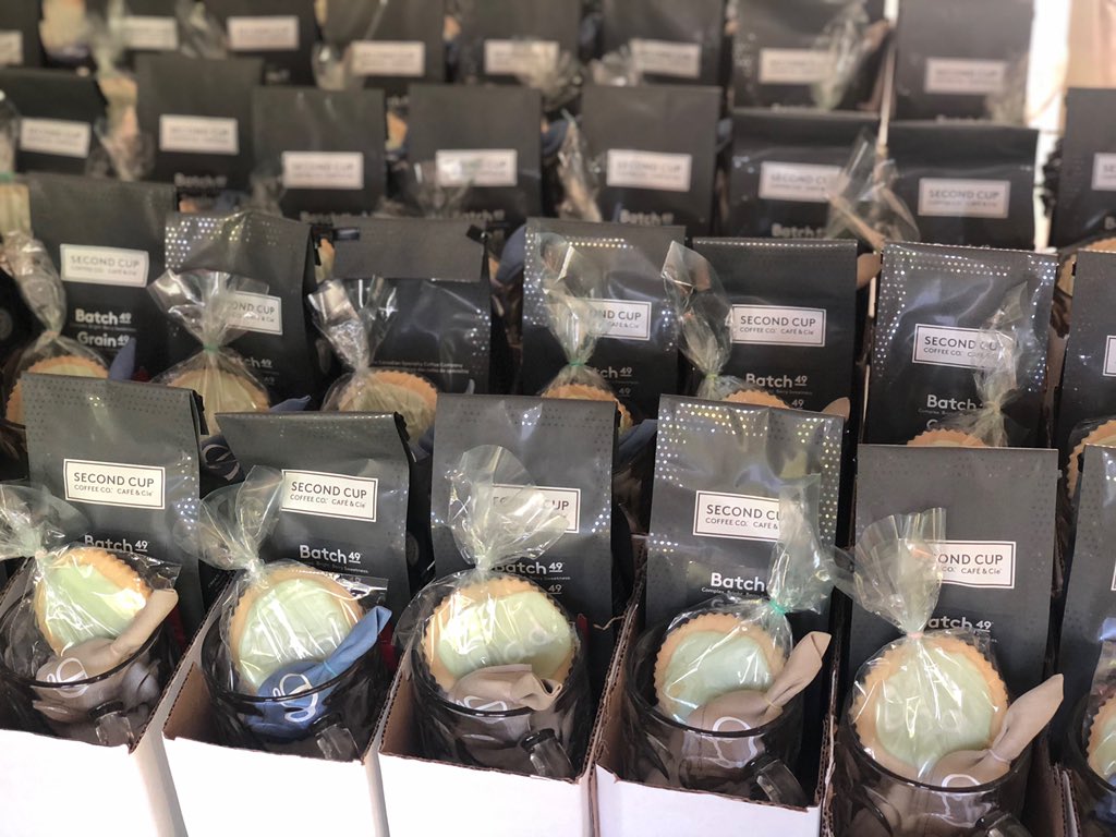 kabeattie's tweet photo. Thinking of all the dads @mch_childrens @mac_peds @HHS_staff celebrating Father’s Day in #NICU, #PICU &amp; oncology!! Hoping you like your #1 Dad beer stein, coffee @SecondCupCanada &amp; cookie @annamaesbakery ❤️🙏🏻 It was an honour to deliver these! https://t.co/Z8TUGMpoih
