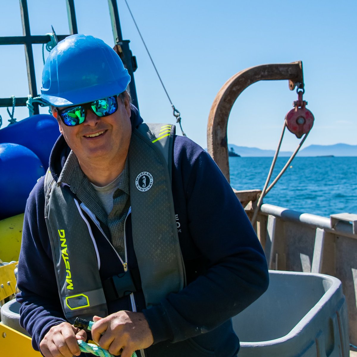 GBearScallops's tweet photo. Wishing the Dads in our #CoastalShellfish family and all the Dads a very Happy #FathersDay today! #BuyBC https://t.co/V9nRaKeMQV
