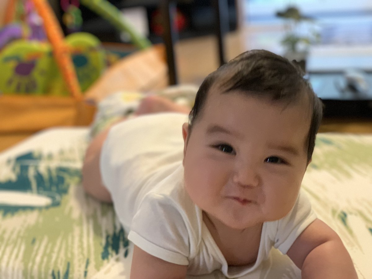 生後4ヶ月baby 生後4ヶ月baby