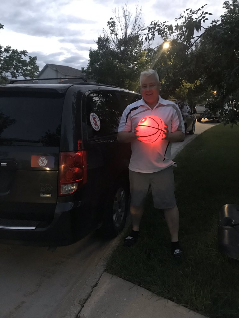 SalmRodger's tweet photo. Some late night Father’s Day hoops with my daughter and new “magic ball”. #mbhoops #basketballmb https://t.co/MG9UXog3Yl