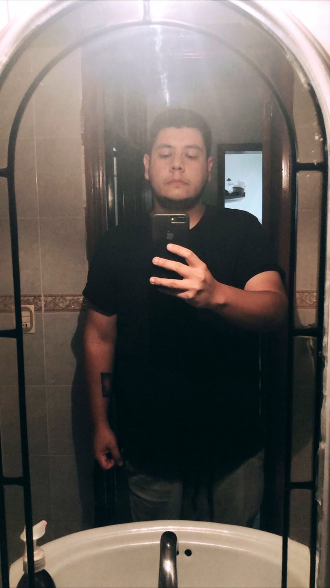 Alain_Rivera's tweet photo. Hola tontos ⚫️ https://t.co/0EjmebpEEl