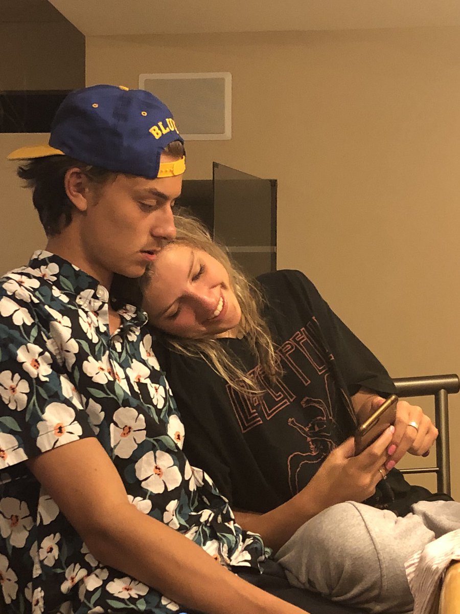 kblasss's tweet photo. missed dis 💛🥺🤞 https://t.co/baGSKHY4kL