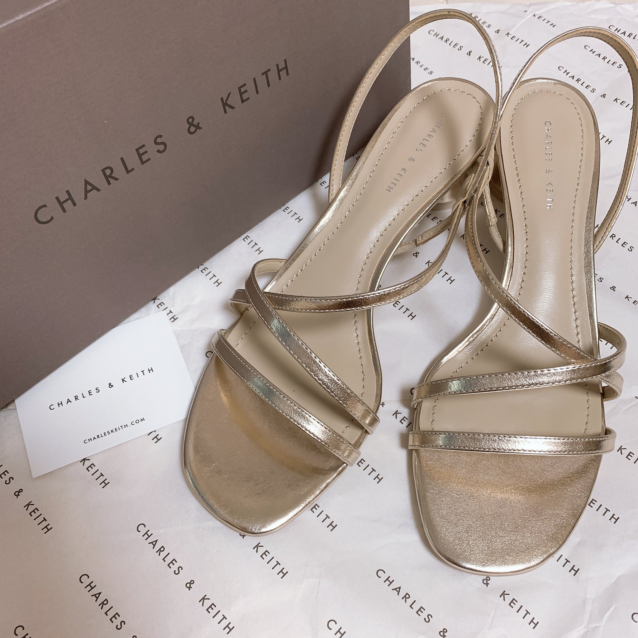 キキ いつもsnsでasami Asamiffee さんの投稿を拝見してずーっと気になっていた Charles And Keith の靴を大人買い こんなに買っても000円行かなくて可愛くて履きやすくてサイズも25 5cmまである ここ重要 ので感動です チャールズアンド キキ いつもsnsでasami Asamiffee さんの投稿を拝見してずーっと気になっていた Charles And Keith の靴を大人買い こんなに買っても000円行かなくて可愛くて履きやすくてサイズも25 5cmまである ここ重要 ので感動です チャールズアンド