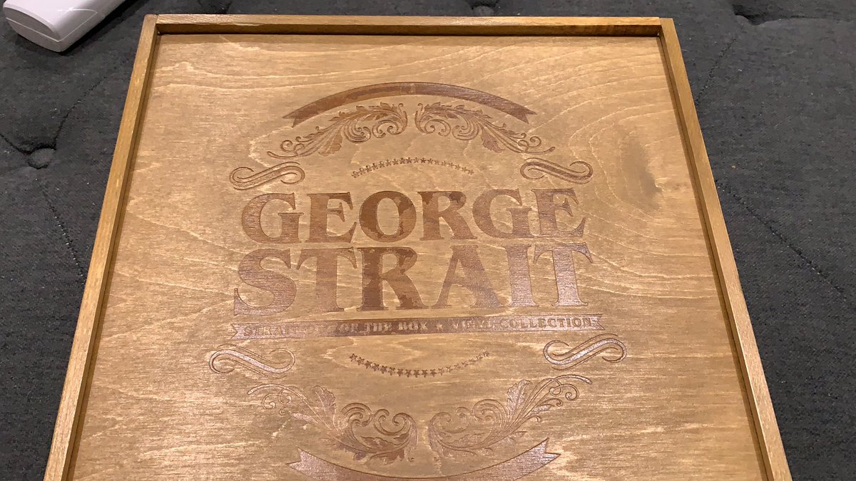ScottyDeezNC's tweet photo. Kids are in bed and it’s time to finally enjoy my Father’s Day gift from my amazing wife @amoyeradventure she knows how much I love The King @GeorgeStrait #StraitOutOfTheBox https://t.co/NxZ5scLtse
