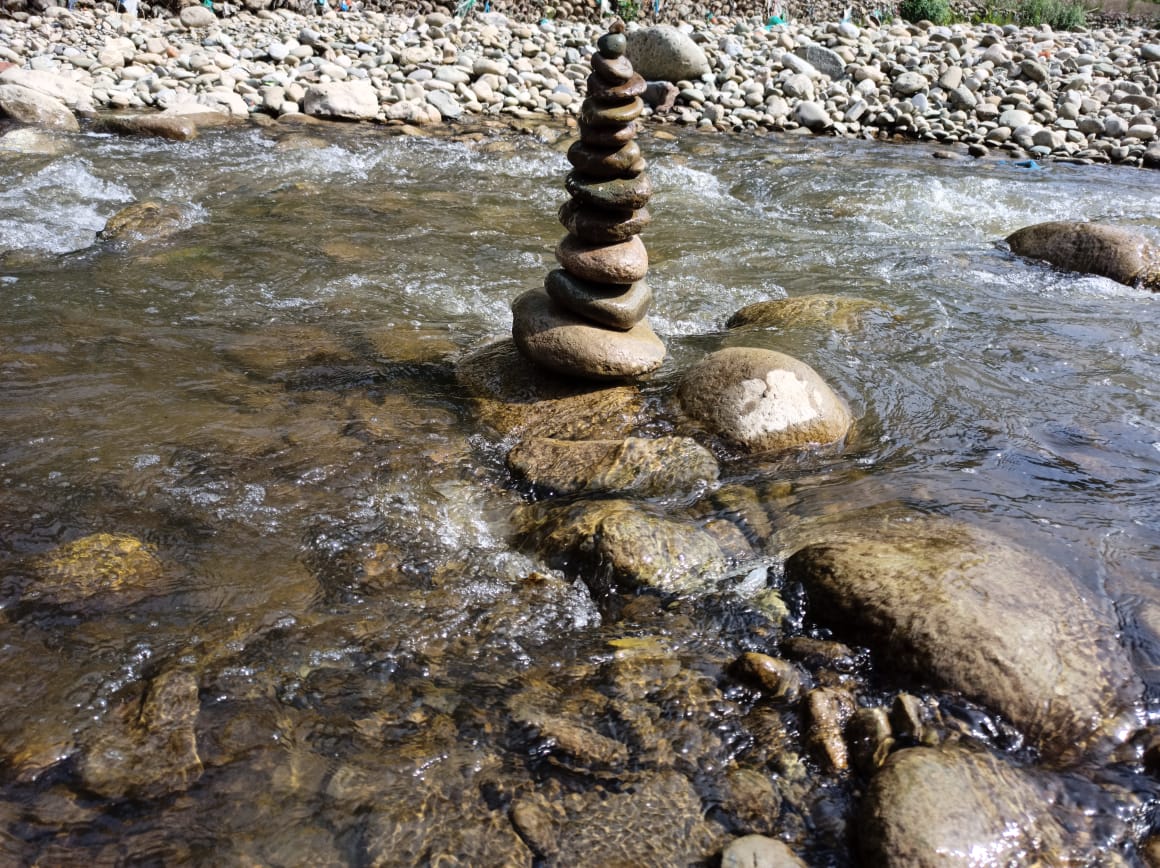 SalmanAhmadRat1's tweet photo. Stone stacks
#stonestacking
#balancingstones
#peaceofmind https://t.co/zrrD2j7yMz