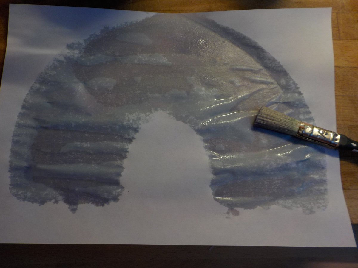 DownendScience's tweet photo. Use your red cabbage indicator water to create some magic art π¨ @DownendART Paint your paper with the cabbage water. Dry. Then paint over using vinegar, lemon juice, soap etc. Watch the different colours appear!
π #DownendScienceClub https://t.co/D8uJm2yMrq