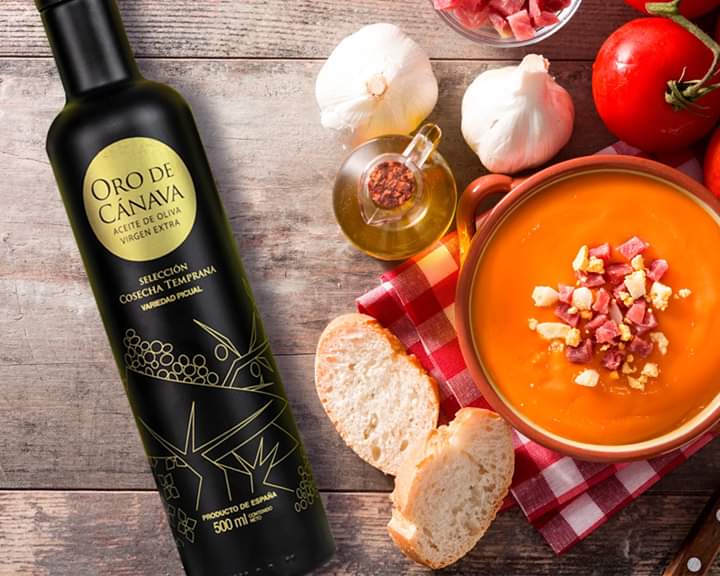 orodecanava's tweet photo. Llega el verano y nada mejor para estos días tan calurosos que disfrutar de un salmorejo fresquito 🍅🍅🍅. Y si es con @orodecanava... MEJOR.
¡Feliz semana 😁!
#Gastronomía #Recetas #Verano #OrodeCánava #Salmorejo #Jimena #Jaén https://t.co/GCybiAMUID