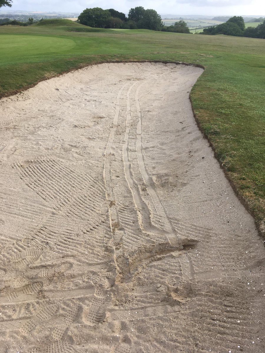 🤷‍♂️🤷‍♂️ obviously didn’t see the bunker there!!