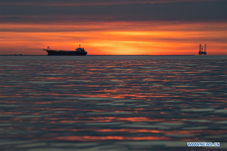 ChinaDaily's tweet photo. #GlamorChina Stunningly beautiful #sunset scenery after rainfall in Haikou, China's Hainan https://t.co/K8YBJ2ajdb