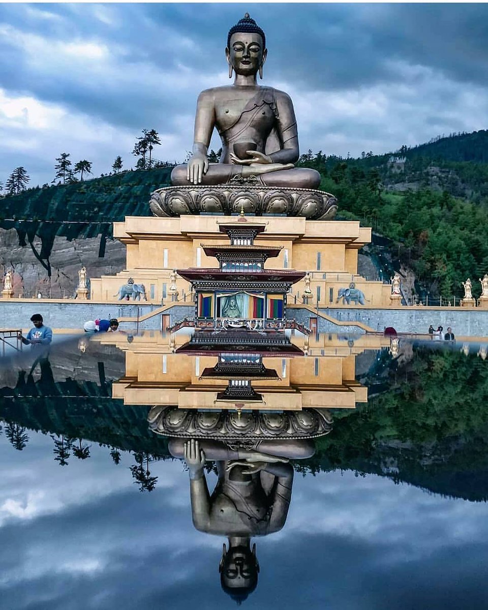 It leaves you speechless then turns you into a storyteller !!

Buddha Point - Place of peace, spirituality  & tranquility!

#Bhutan #amazingbhutan #visitbhutan #thimpu #buddhapoint #travel #holidays #escape #getaway #travelinspiration #lonelyplanet