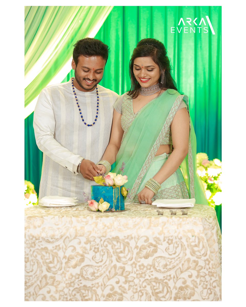 arka_events's tweet photo. Stunning decor, gorgeous outfits, and a couple clearly meant for each other 😍

 At Arka, every event is tailored to perfection,
contact us on : +91 969 719 7777

#eventplanner #weddings #events #weddingplanner #event #eventplanning #partyplanner #birthdayparty #babyshower https://t.co/YdX3D0upKk